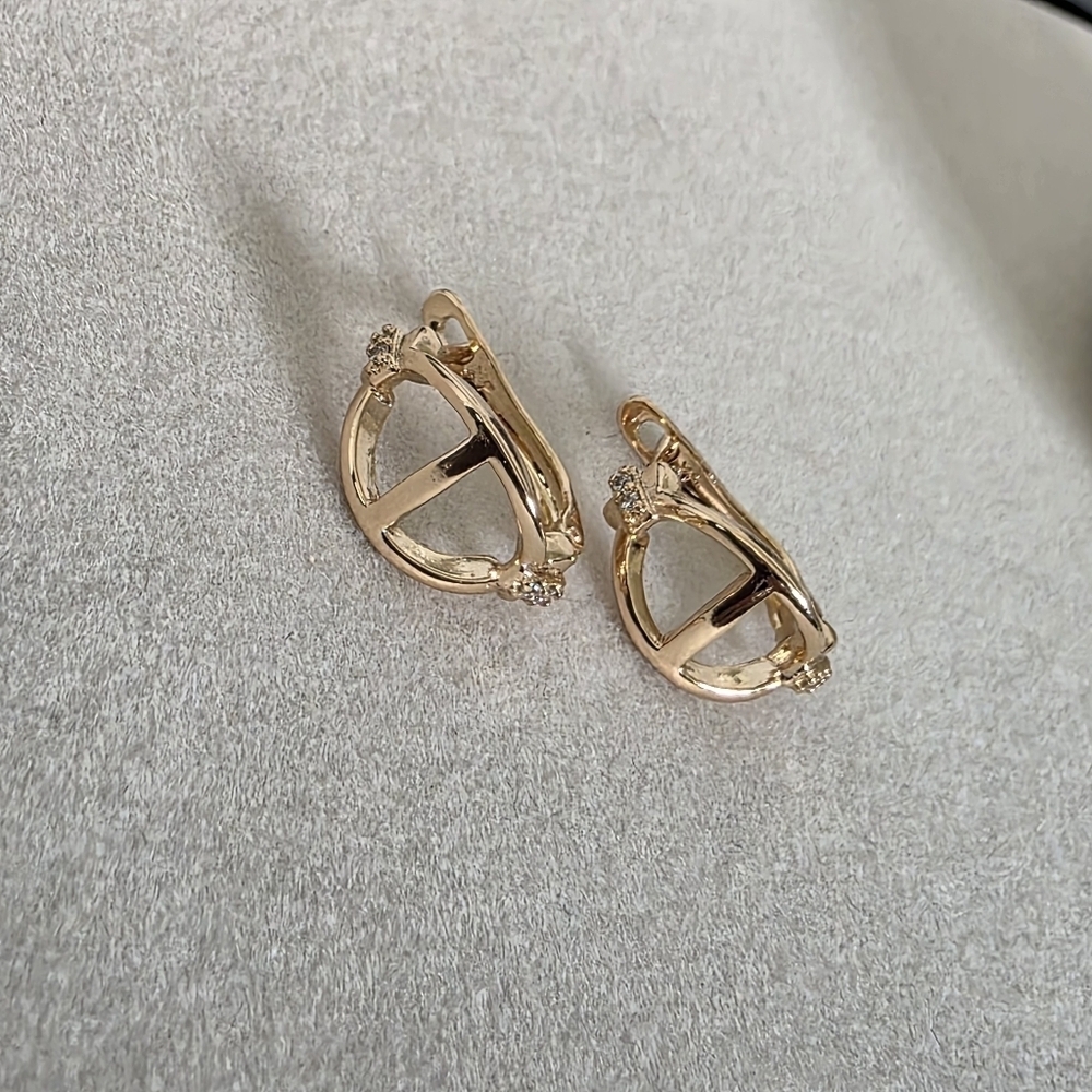 Small Rose Gold Filled D Ring Horsebit Hoop Earrings - Picture 4 of 9